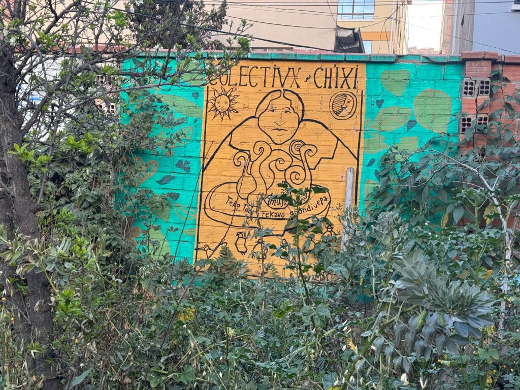 Mural del colectivo Ch'ixi